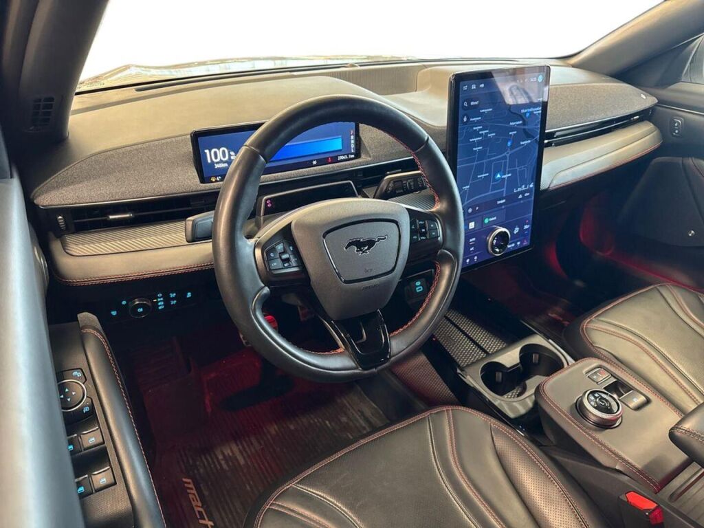 Ford Mustang Mach-E 2022 Space White