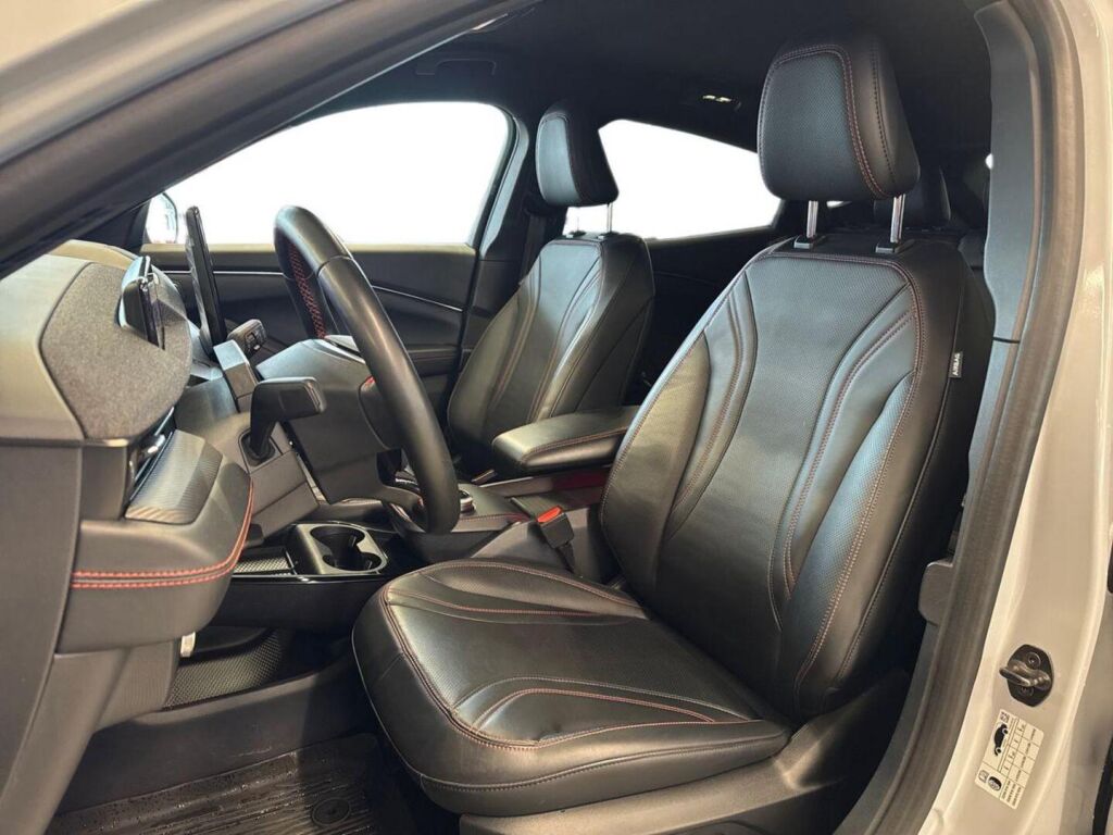 Ford Mustang Mach-E 2022 Space White