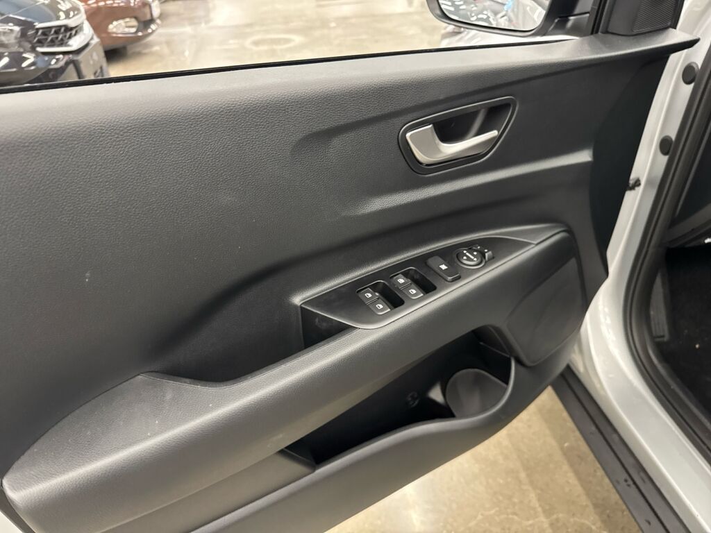 Kia Stonic 2026 Harmaa