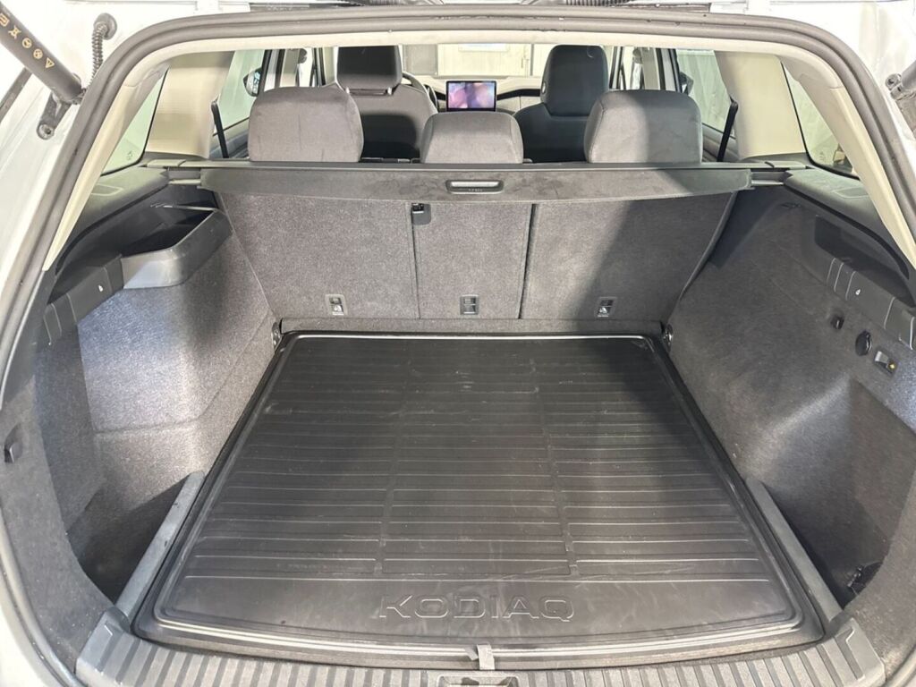 Skoda Kodiaq 2026 Valkoinen