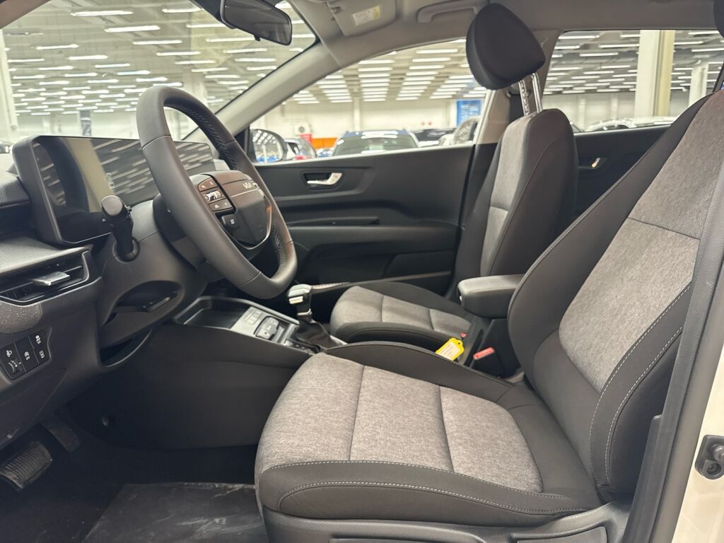 Kia Stonic 2026 Valkoinen