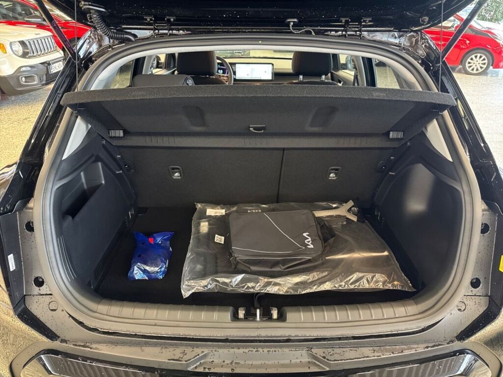 Kia Stonic 2026 Musta