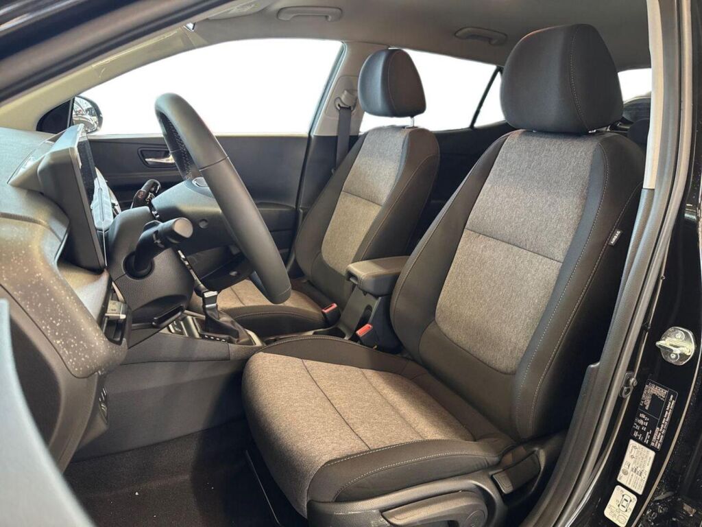 Kia Stonic 2026 Musta