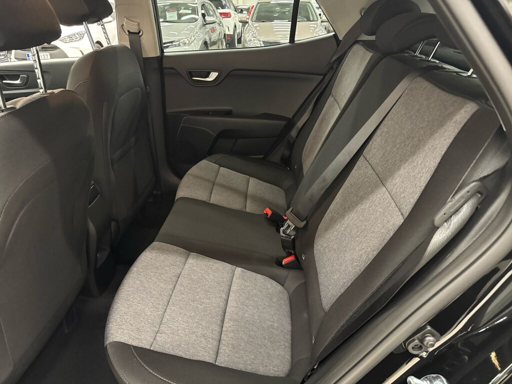 Kia Stonic 2026 Musta