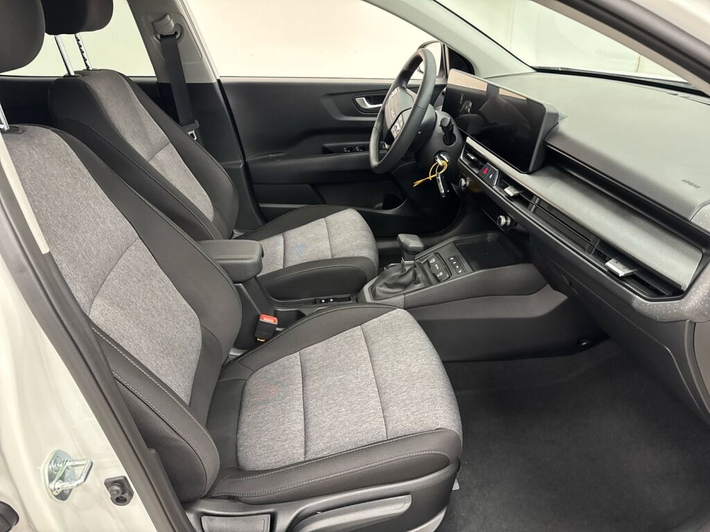 Kia Stonic 2026 Valkoinen