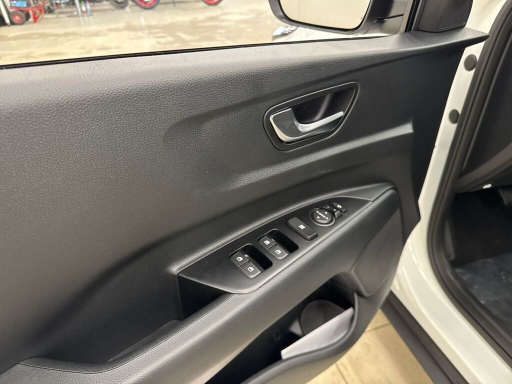 Kia Stonic 2026 Valkoinen