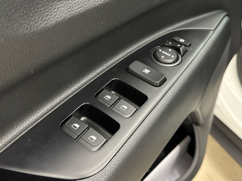 Kia Stonic 2026 Valkoinen