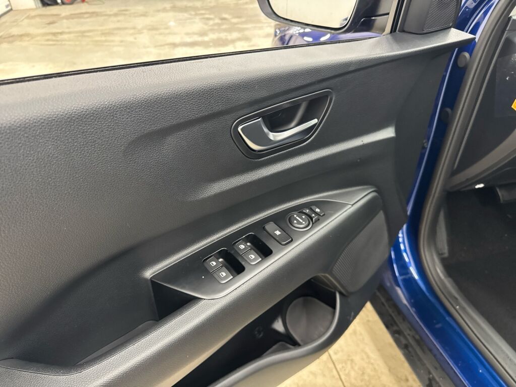 Kia Stonic 2026 Sininen