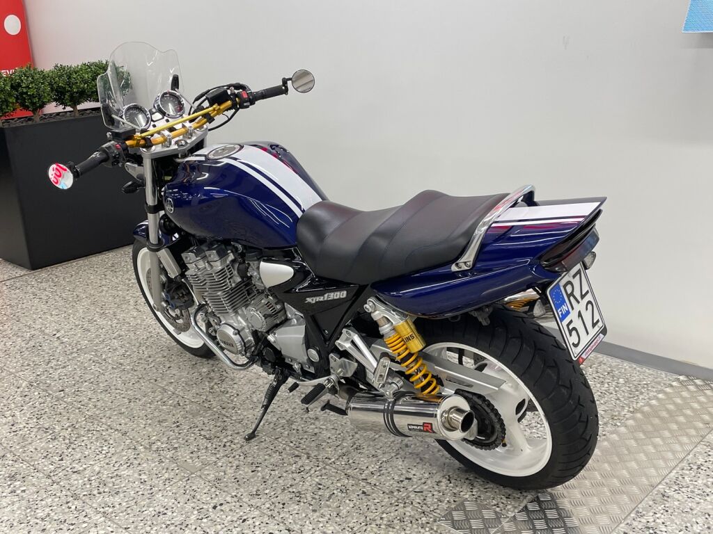 Yamaha XJR 2007 Musta
