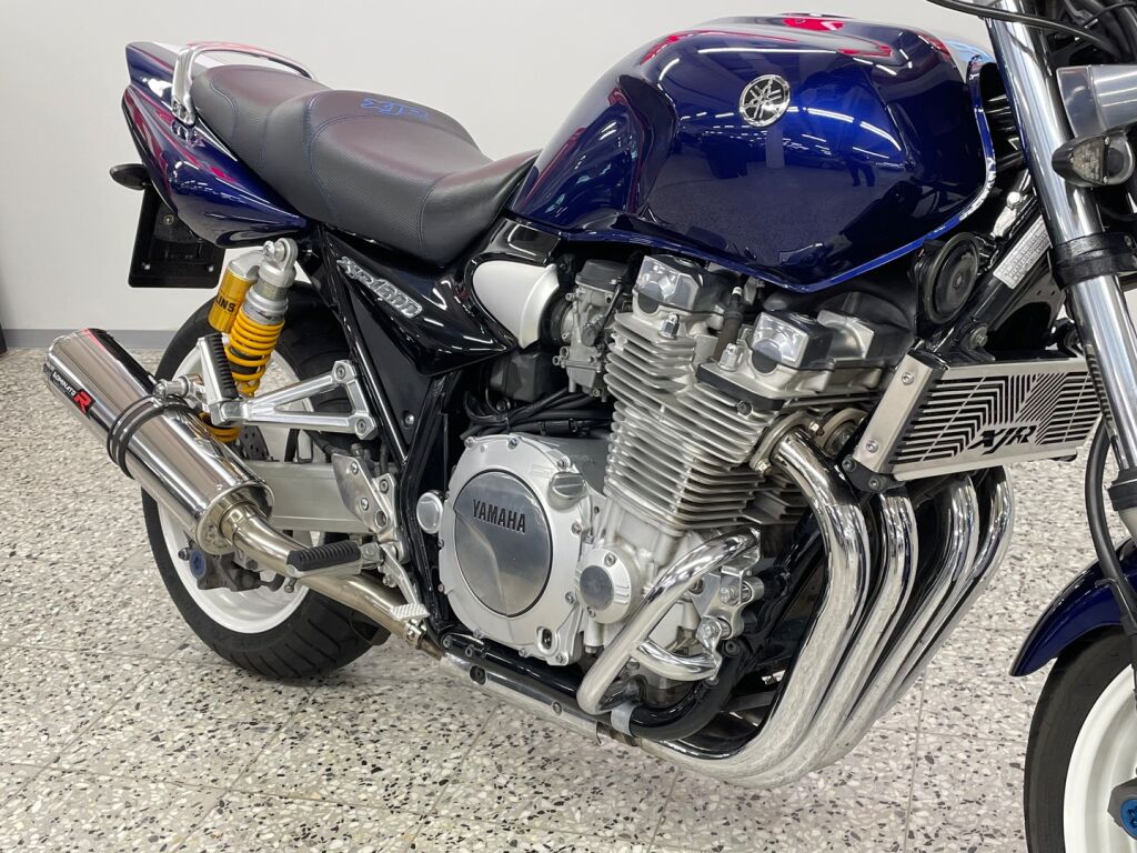 Yamaha XJR 2007 Musta