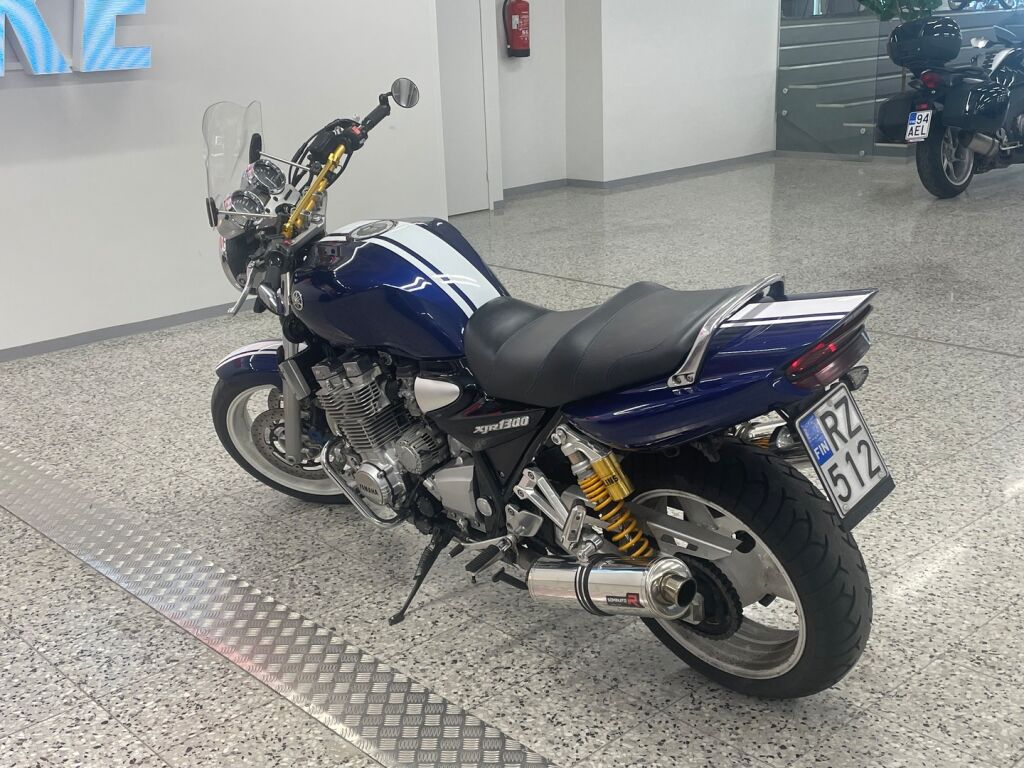 Yamaha XJR 2007 Musta