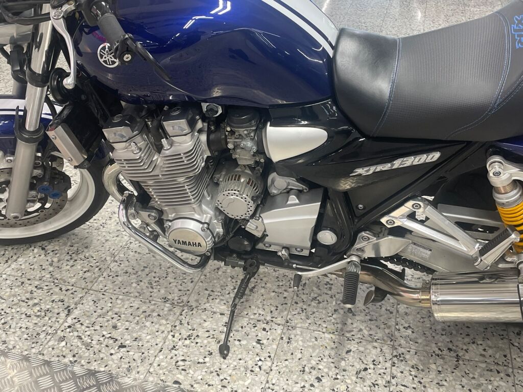 Yamaha XJR 2007 Musta