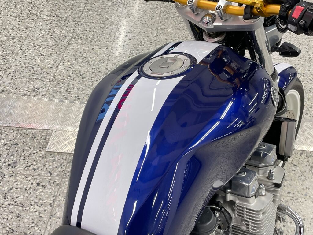 Yamaha XJR 2007 Musta