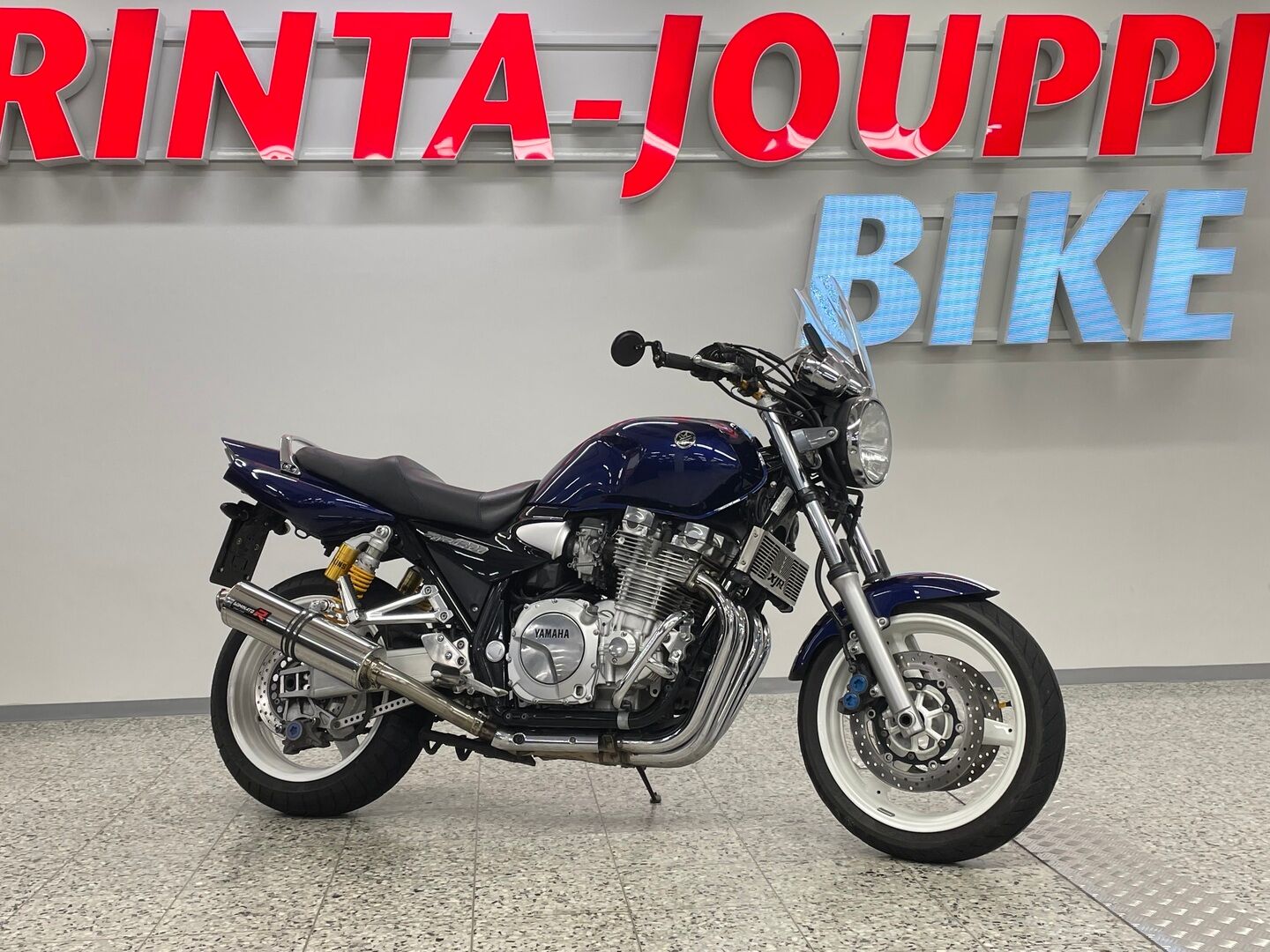 Yamaha XJR