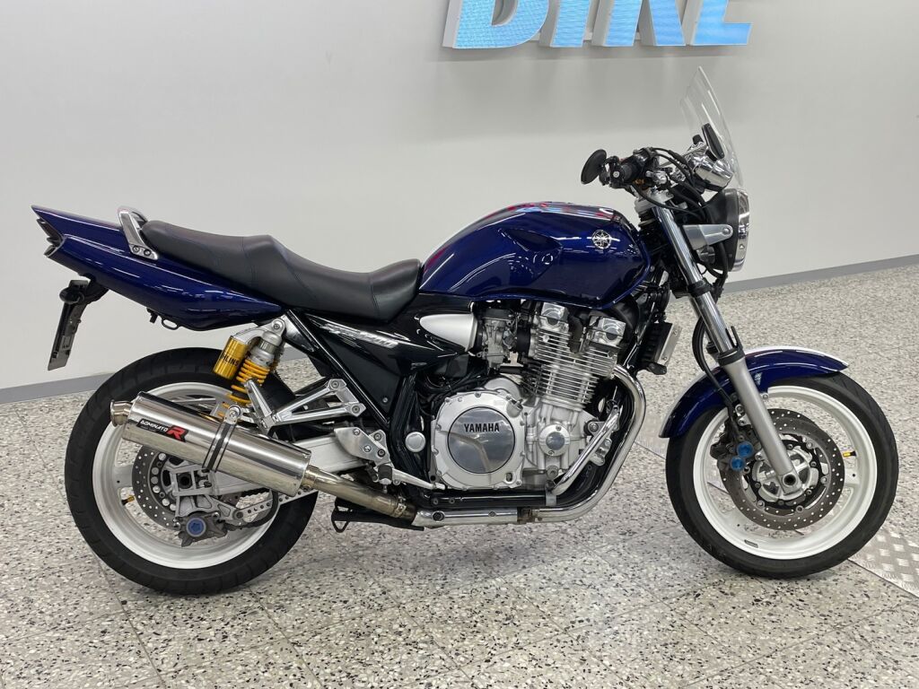 Yamaha XJR 2007 Musta