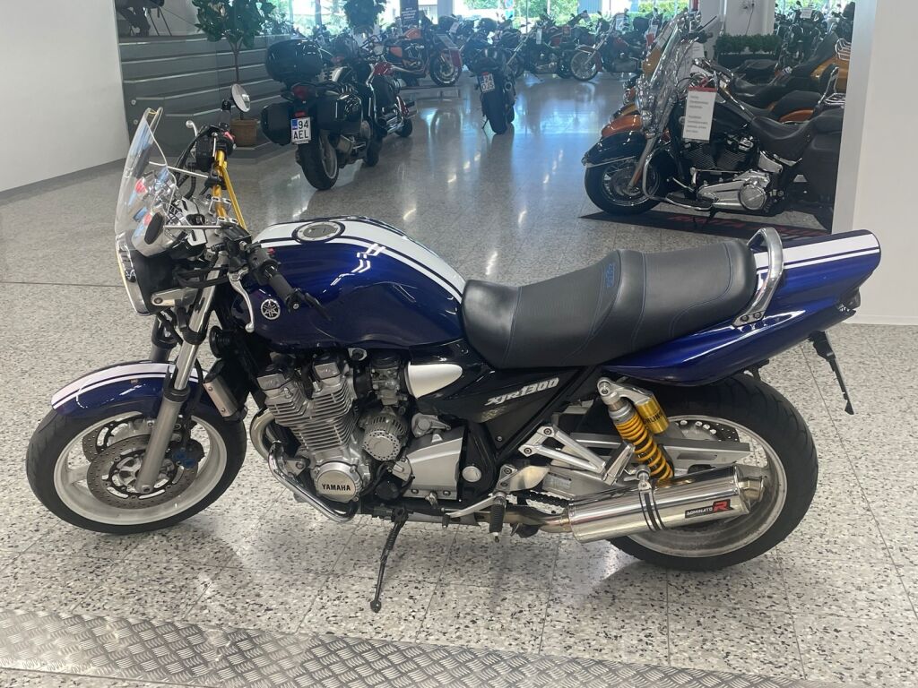 Yamaha XJR 2007 Musta