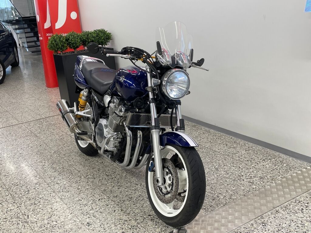 Yamaha XJR 2007 Musta