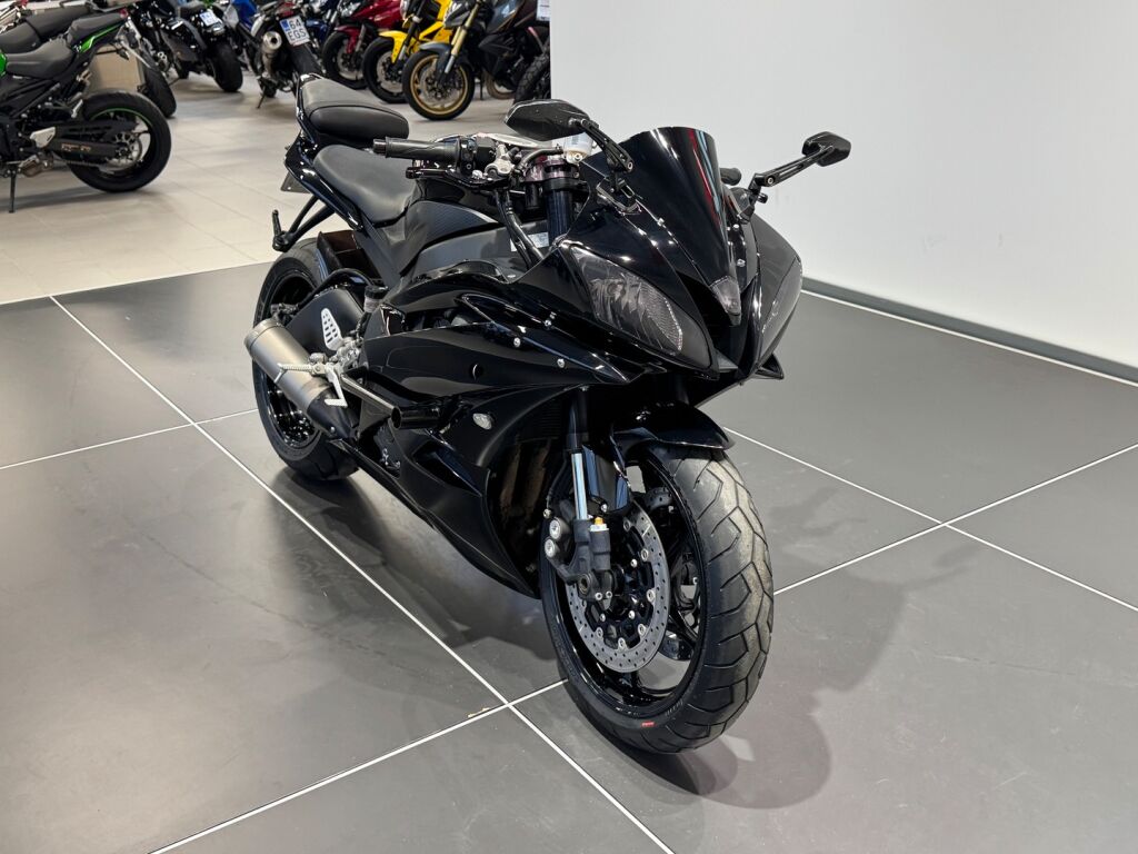 Yamaha YZF-R6 2006 MO V 33