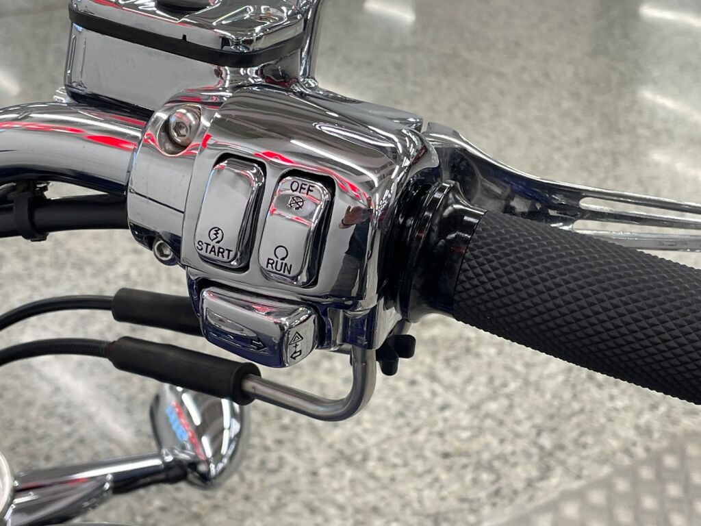 Harley-davidson DYNA 2006 Sininen