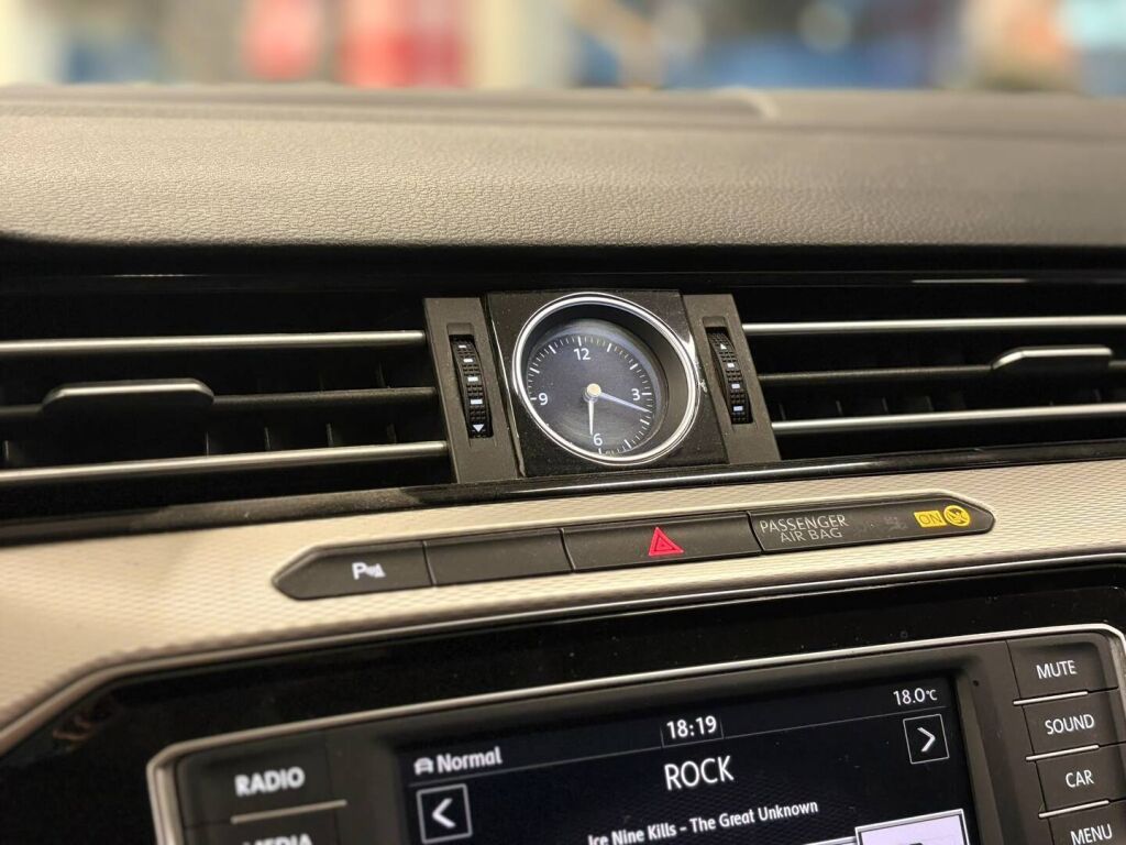 Volkswagen Passat 2017 Valkoinen