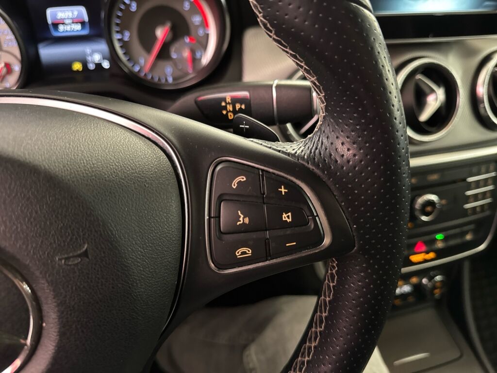 Mercedes-Benz CLA 2016 Valkoinen