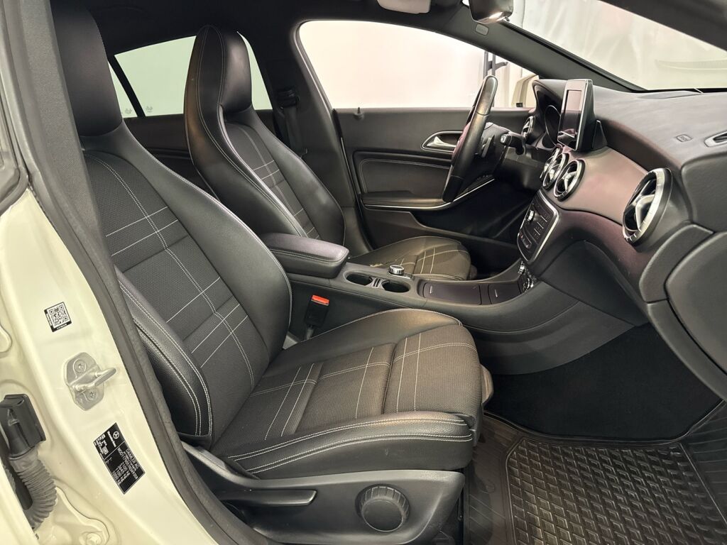Mercedes-Benz CLA 2016 Valkoinen