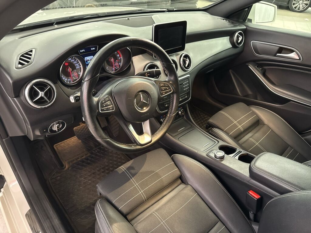 Mercedes-Benz CLA 2016 Valkoinen