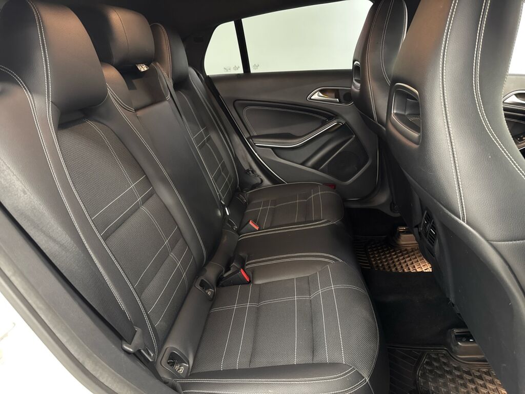 Mercedes-Benz CLA 2016 Valkoinen