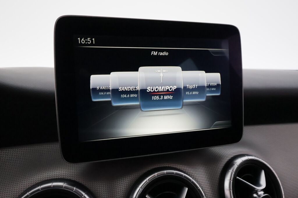 Mercedes-Benz CLA 2016 Musta