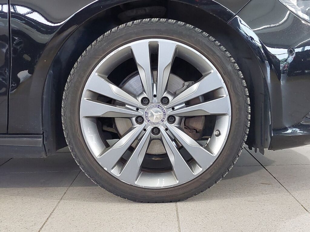 Mercedes-Benz CLA 2016 Musta