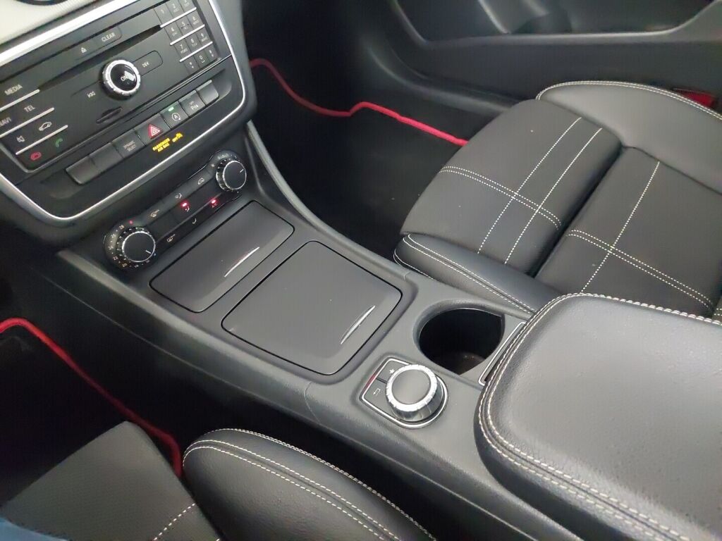 Mercedes-Benz CLA 2016 Musta