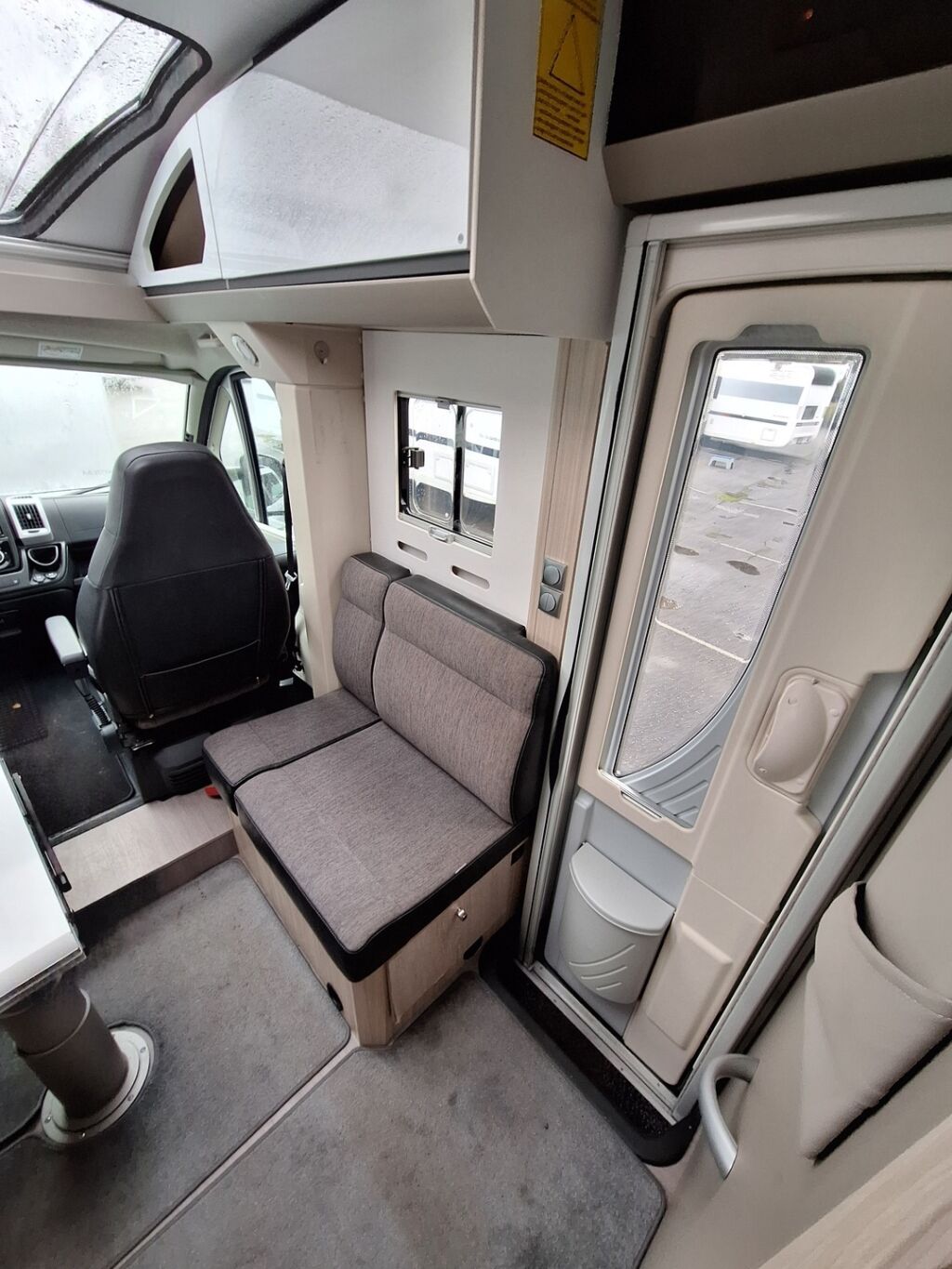 Adria Compact Supreme DL 2020 Harmaa