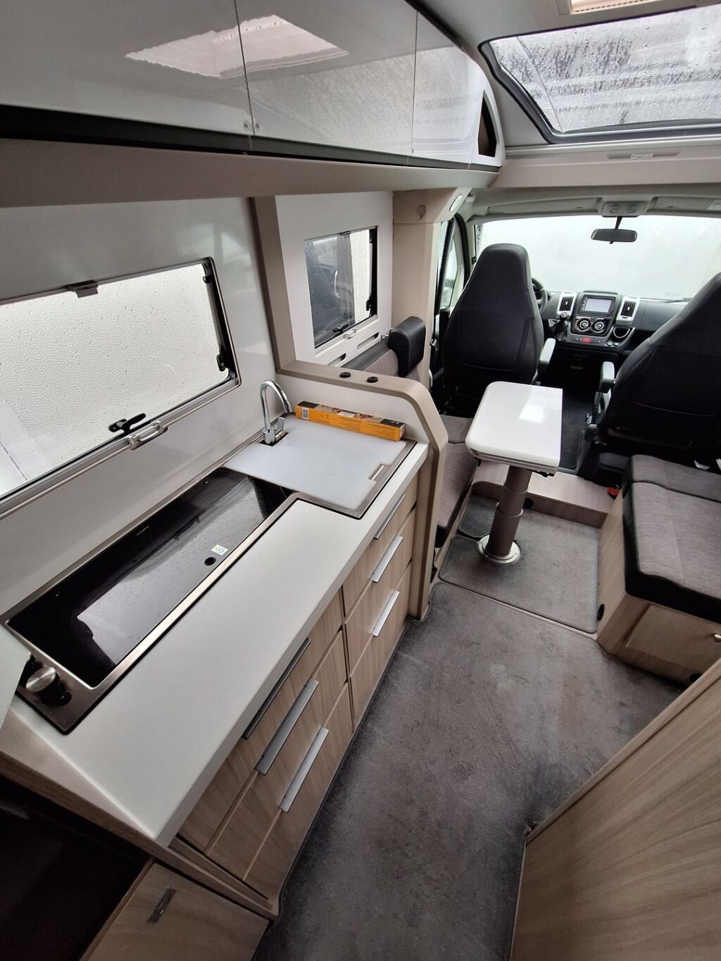 Adria Compact Supreme DL 2020 Harmaa