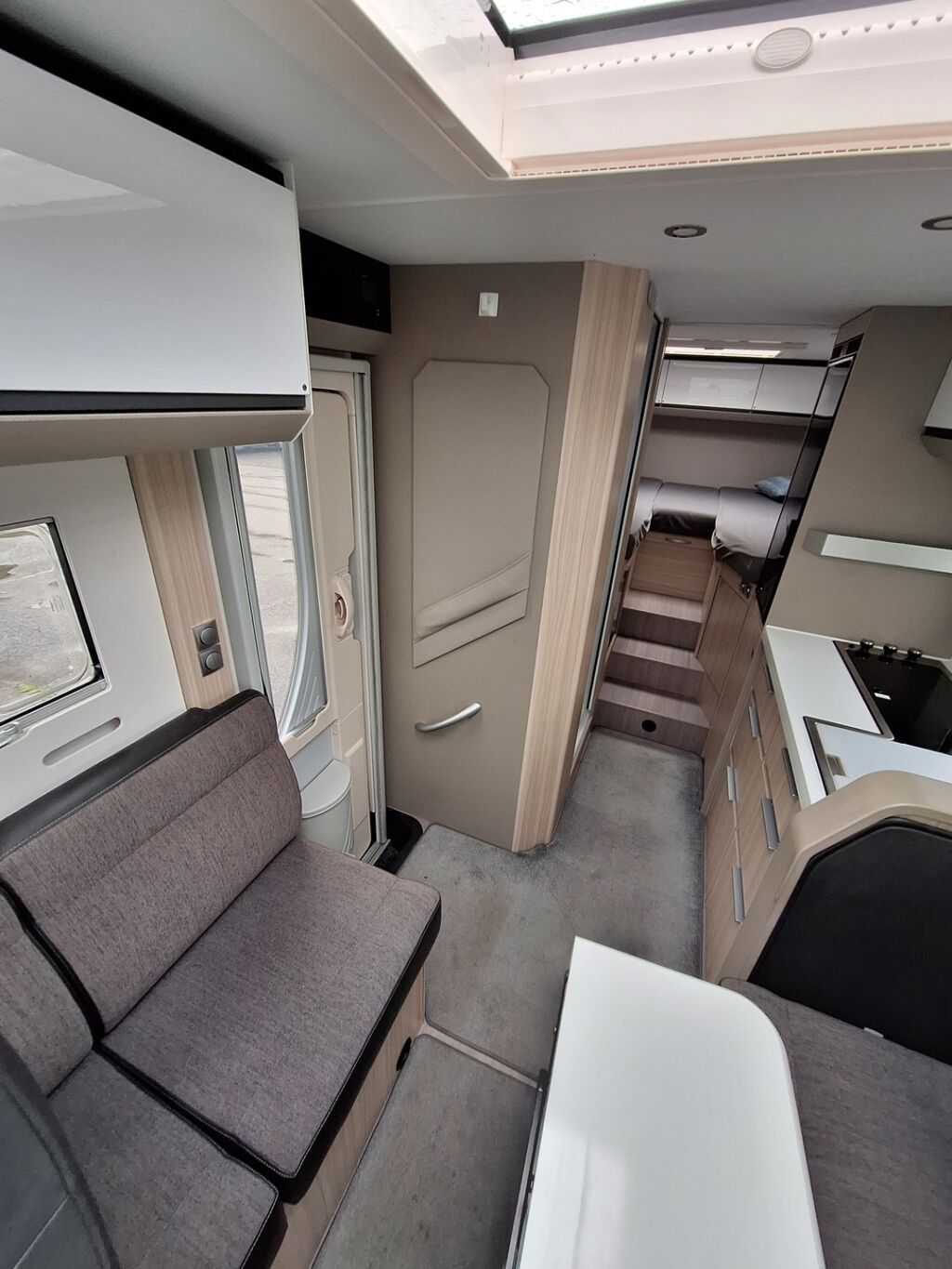 Adria Compact Supreme DL 2020 Harmaa