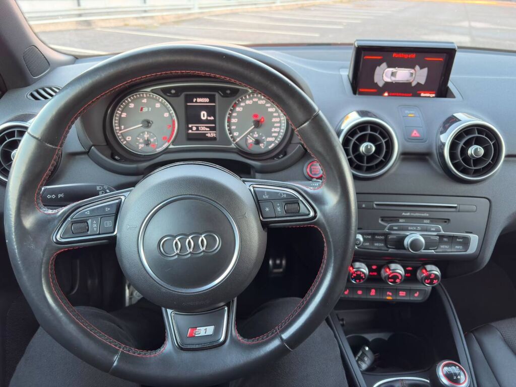 Audi S1 2015 Punainen