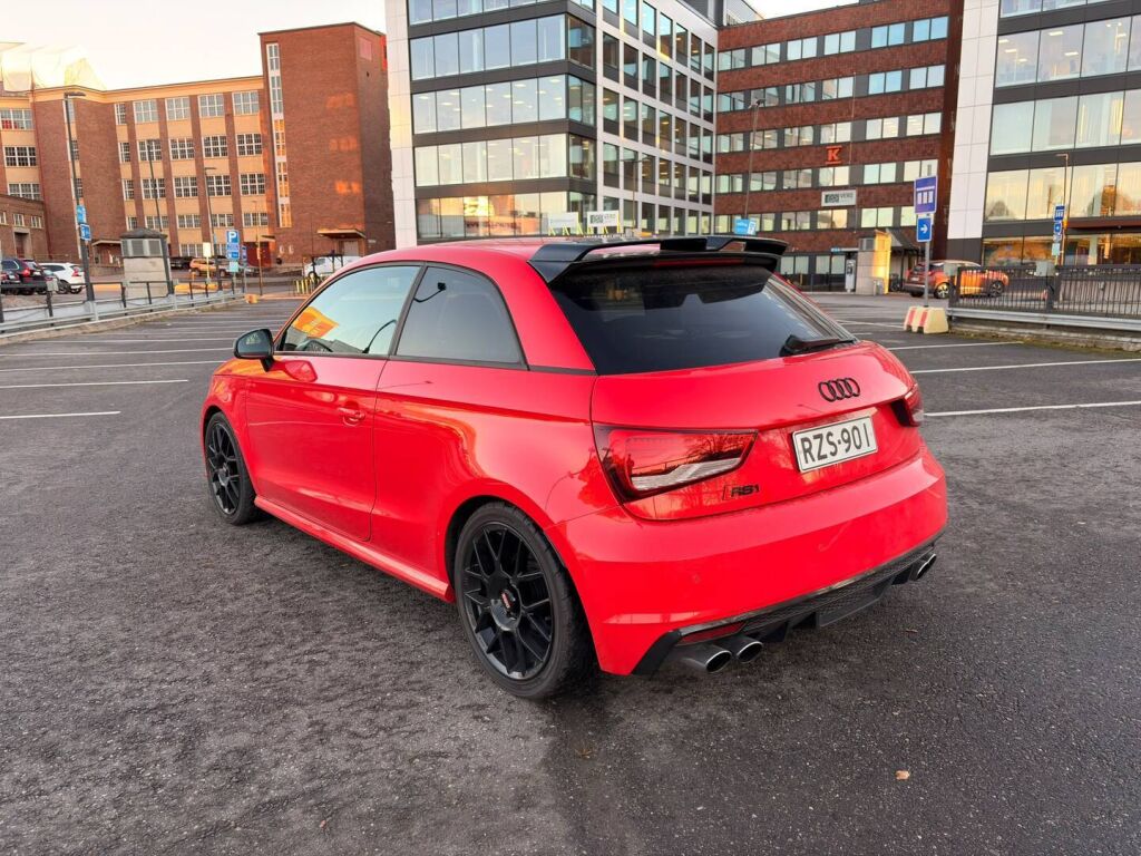 Audi S1 2015 Punainen