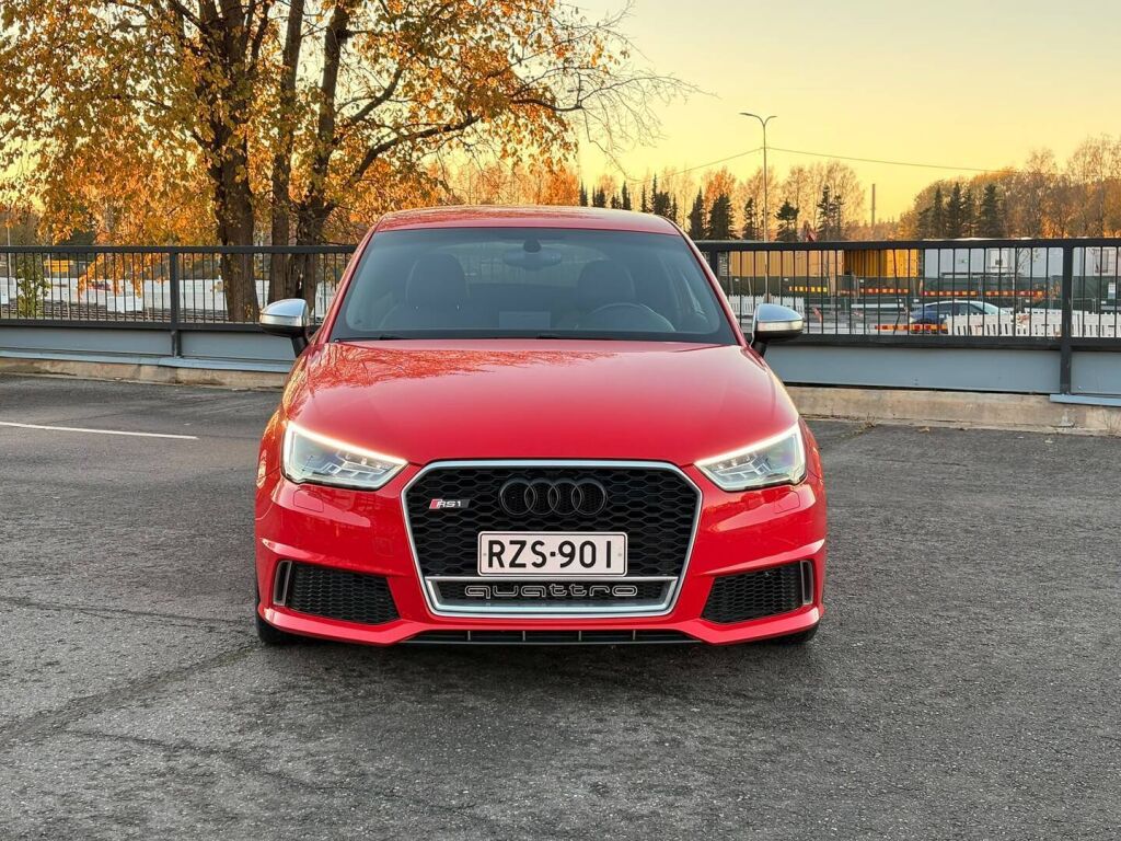 Audi S1 2015 Punainen