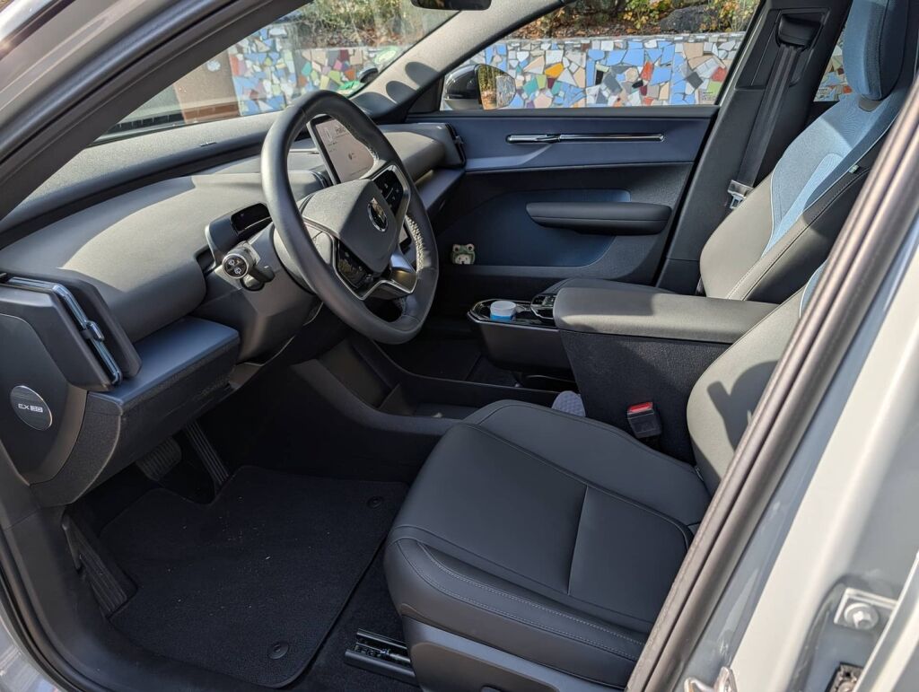 Volvo EX30 2024 