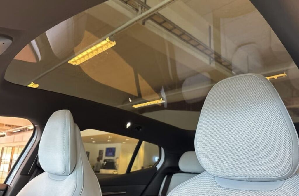 Volvo EX30 2024 Valkoinen