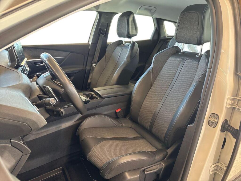 Peugeot 3008 2022 Valkoinen