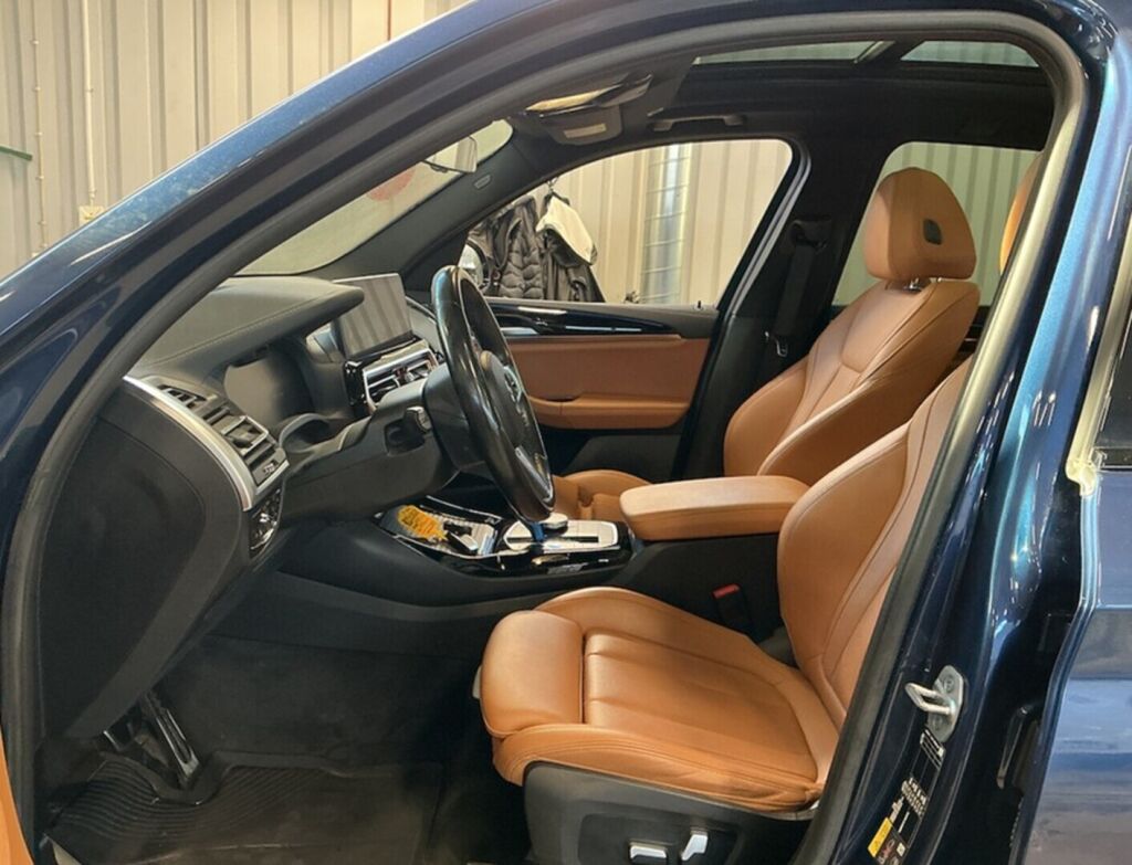 BMW iX3 2023 Sininen