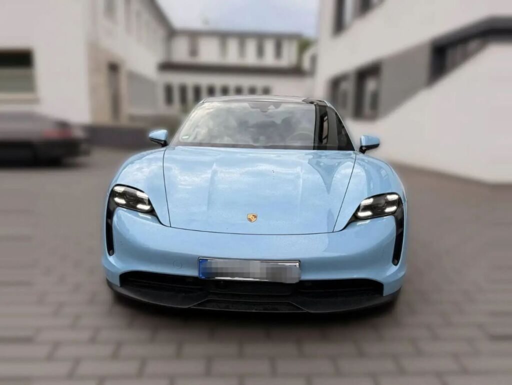 Porsche Taycan 2021 