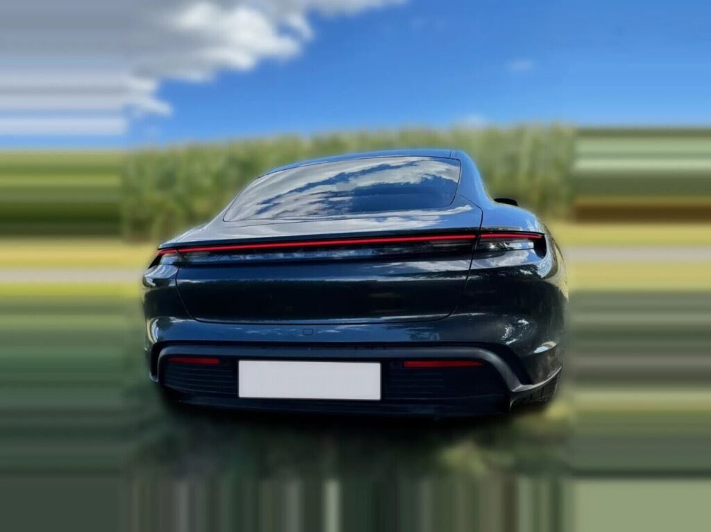 Porsche Taycan 2021 