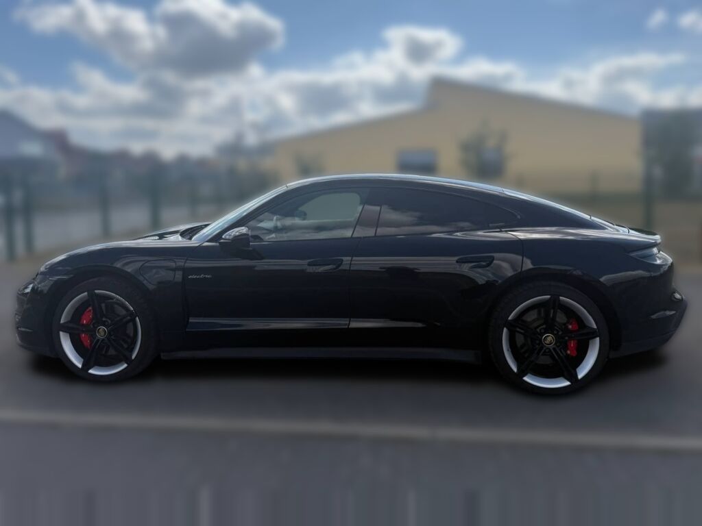 Porsche Taycan 2022 