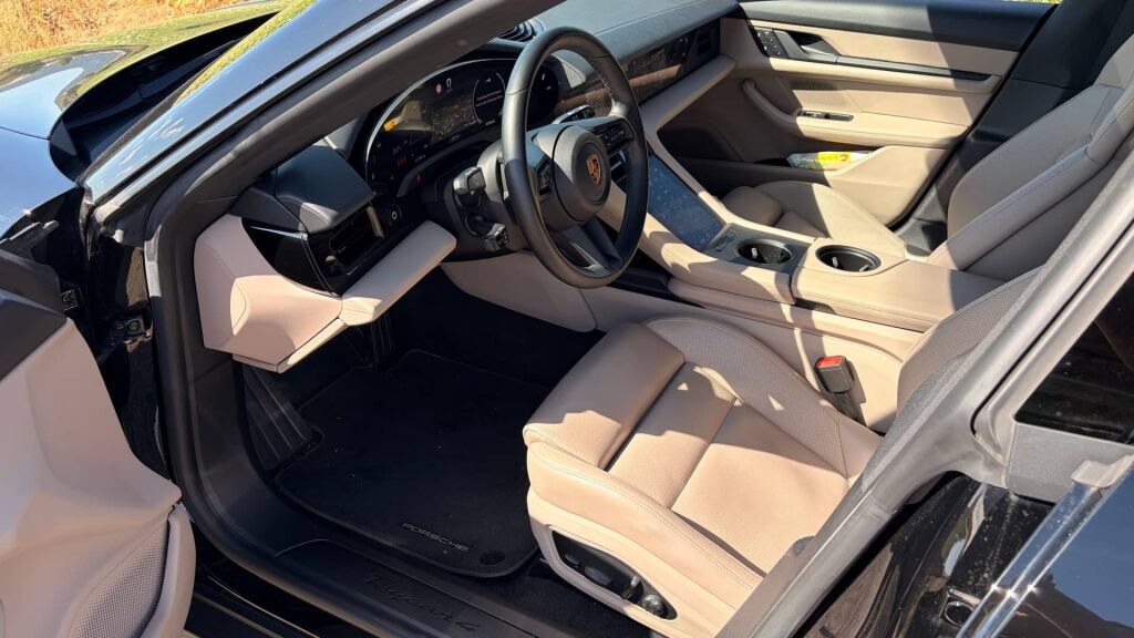 Porsche Taycan 2022 