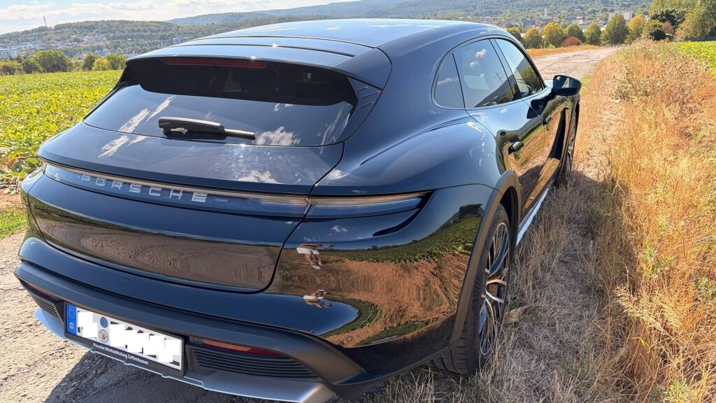 Porsche Taycan 2022 