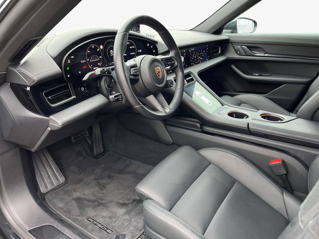 Porsche Taycan 2022 