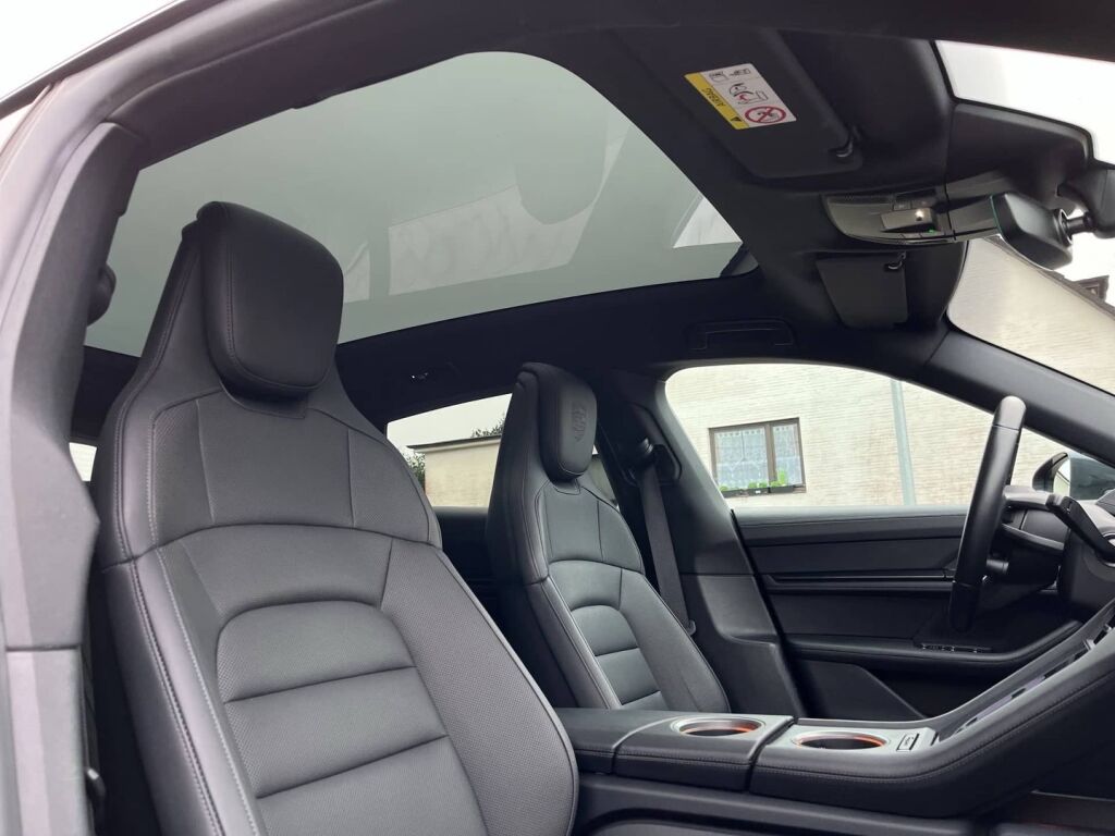 Porsche Taycan 2022 