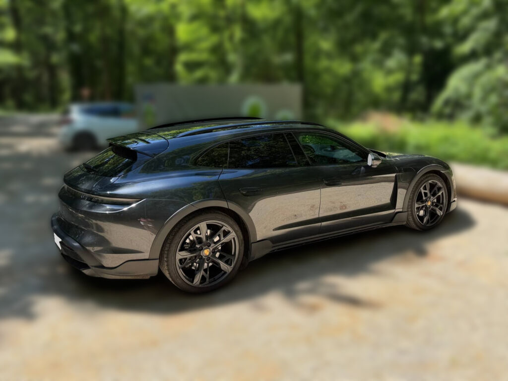 Porsche Taycan 2022 