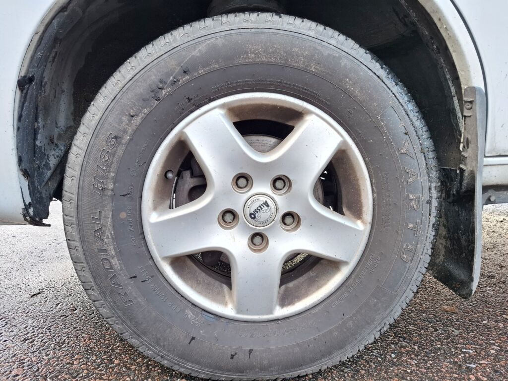 Dethleffs ADVANTAGE A 5881 2005 Valkoinen